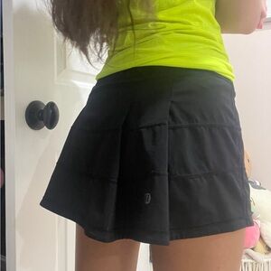 lululemon black pace rivial skirt SIZE 0! great condition with tag!